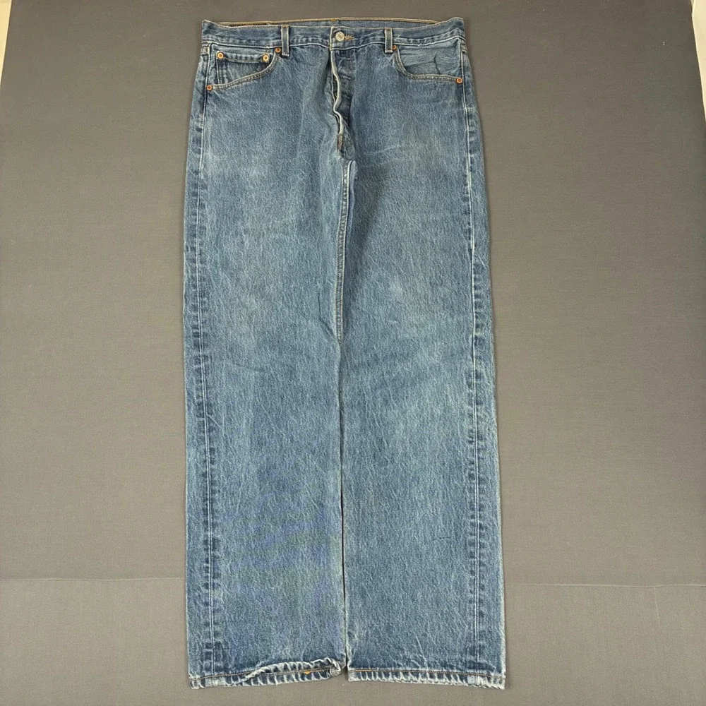 Vintage Y2K Levi's 501XX Denim Straight Jeans Men's Size 35x31 Medium Wash